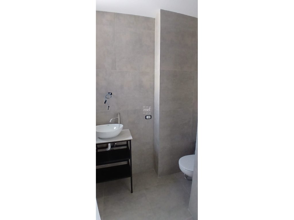 SHITET APARTAMENT 1+1 ME PAMJE NGA DETI PRANE STACIONIT TE TRENIT! 10