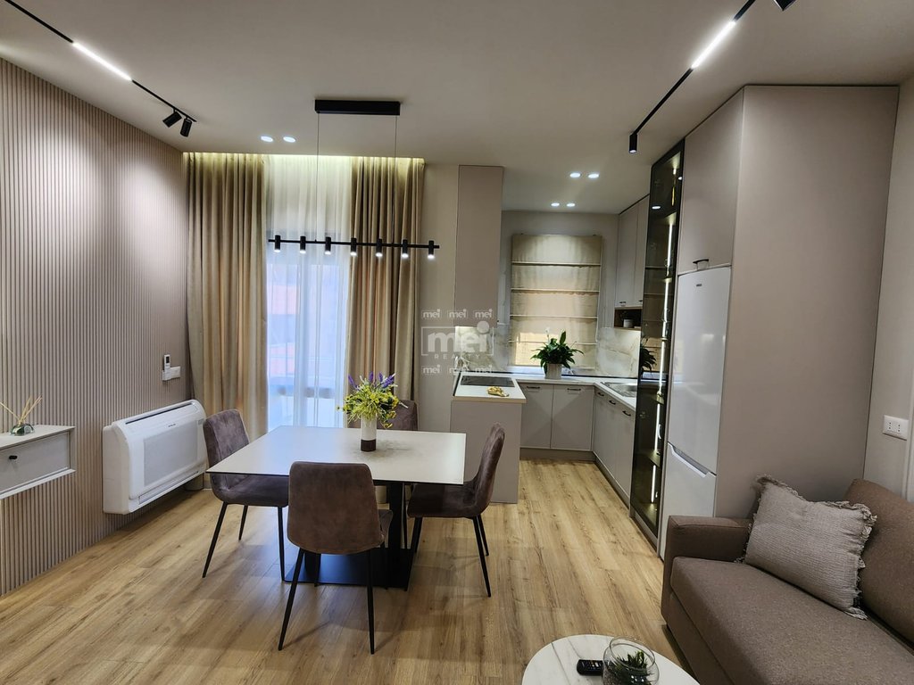 SHITET APARTAMENT 1+1 TE ILIRIA PLAZH! 1