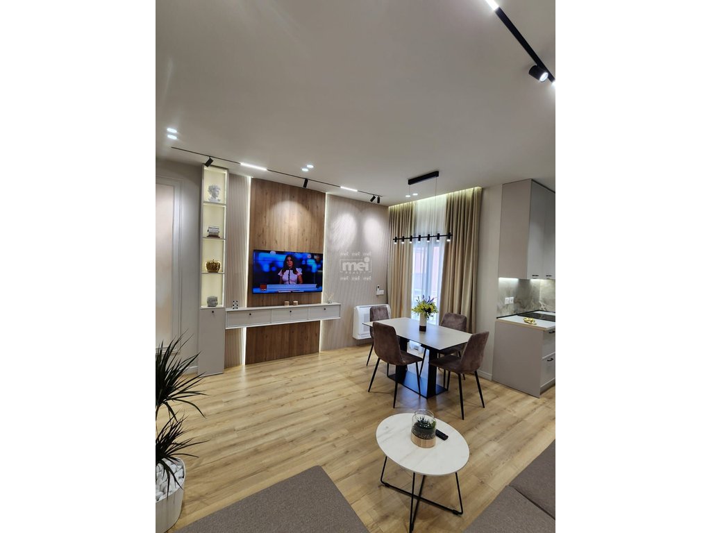 SHITET APARTAMENT 1+1 TE ILIRIA PLAZH! 3