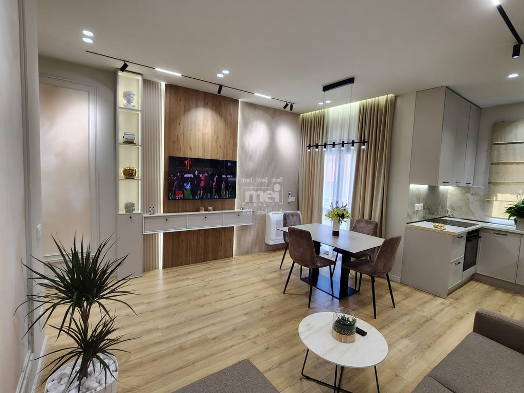 SHITET APARTAMENT 1+1 TE ILIRIA PLAZH! 4