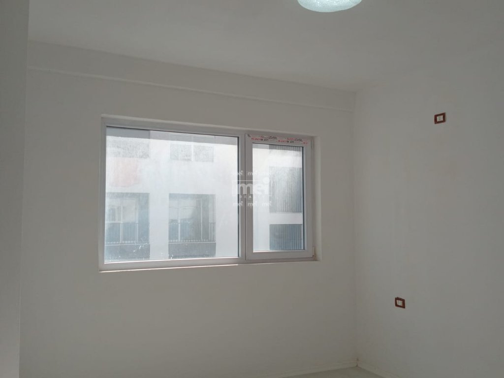 JEPET ME QIRA APARTAMENT 3+1+2 PRANE UJESJELLESIT!