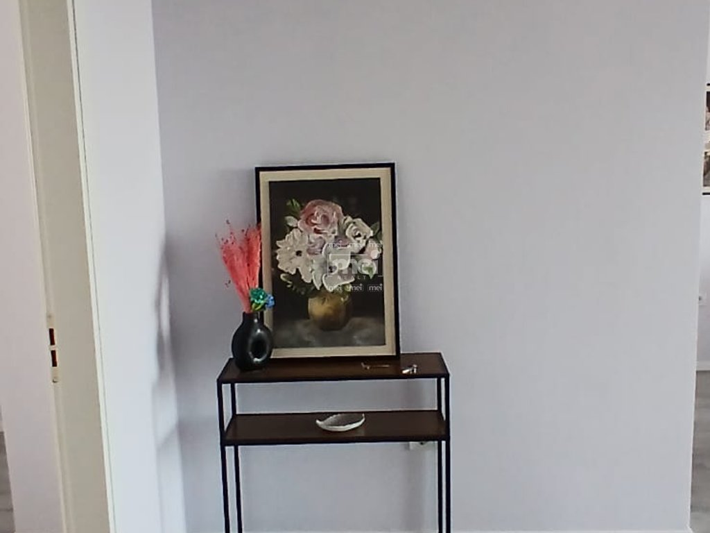 SHITET APARTAMENT 1+1 ME PAMJE NGA DETI PRANE STACIONIT TE TRENIT!