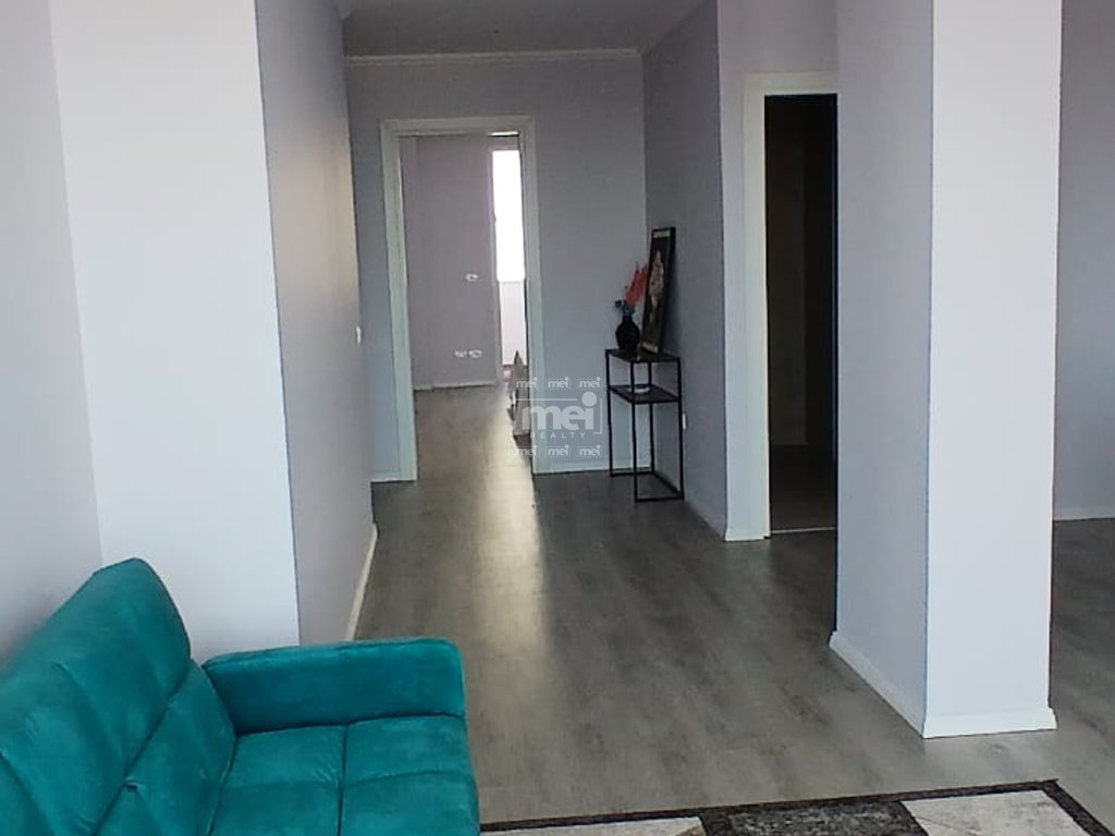 SHITET APARTAMENT 1+1 ME PAMJE NGA DETI PRANE STACIONIT TE TRENIT!