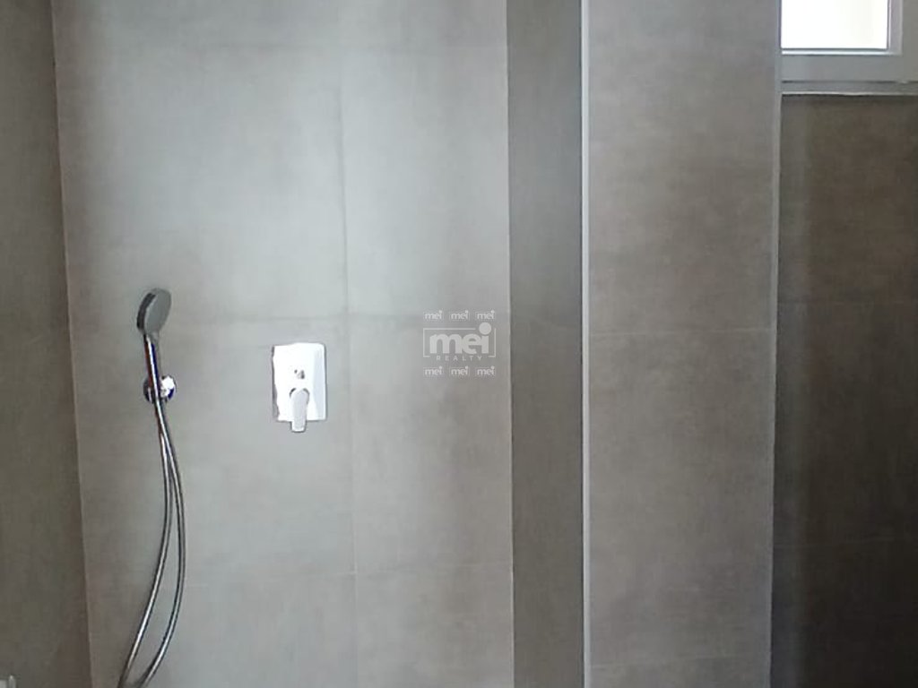 SHITET APARTAMENT 1+1 ME PAMJE NGA DETI PRANE STACIONIT TE TRENIT!