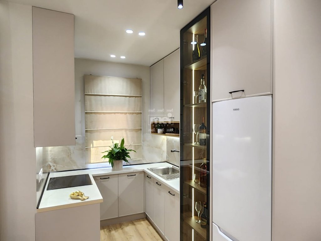 SHITET APARTAMENT 1+1 TE ILIRIA PLAZH!