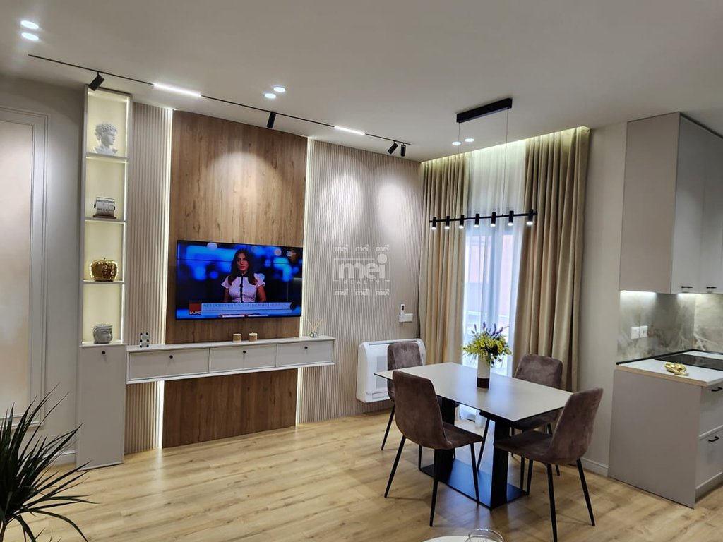 SHITET APARTAMENT 1+1 TE ILIRIA PLAZH!