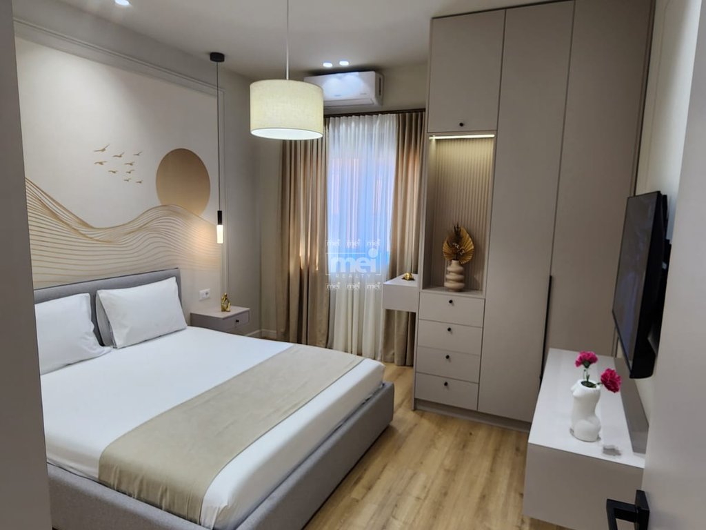 SHITET APARTAMENT 1+1 TE ILIRIA PLAZH!