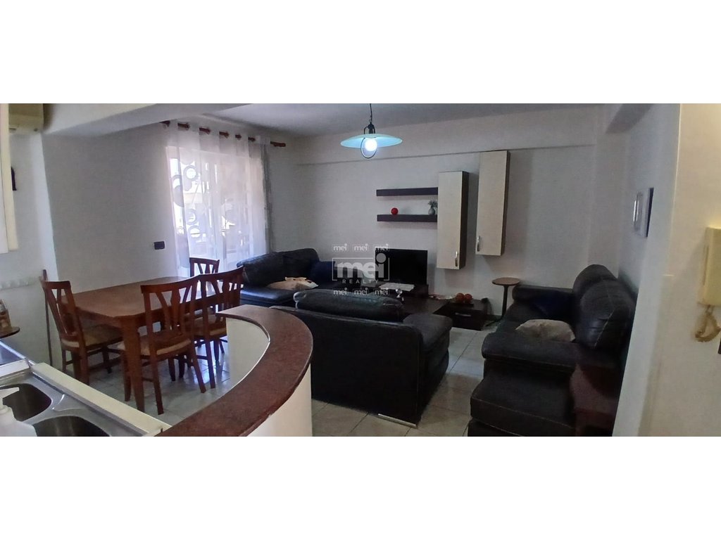 JEPET ME QIRA APARTAMENT 3+1 PRANE STACIONIT TE TRENIT!