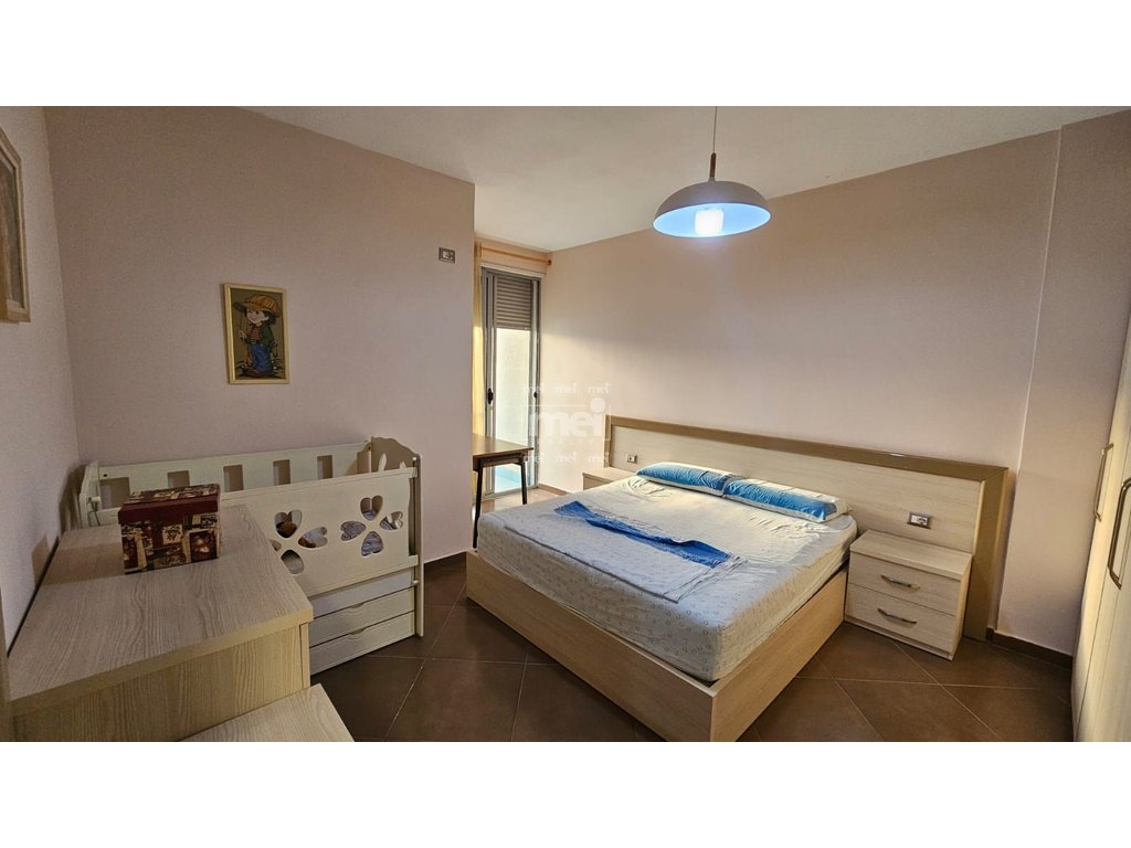 JEPET ME QIRA APARTAMENT 2+1 TEK ISH URT-ja! 4