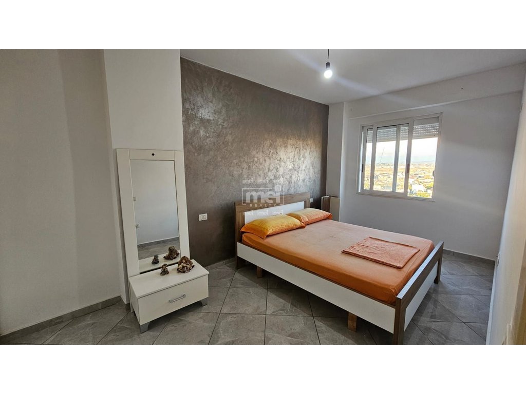 JEPET ME QIRA APARTAMENT 1+1 TEK ISH PARKU AUTOBUZAVE 5