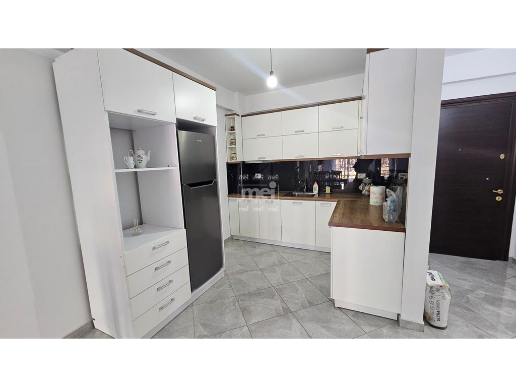 JEPET ME QIRA APARTAMENT 1+1 TEK ISH PARKU AUTOBUZAVE 2
