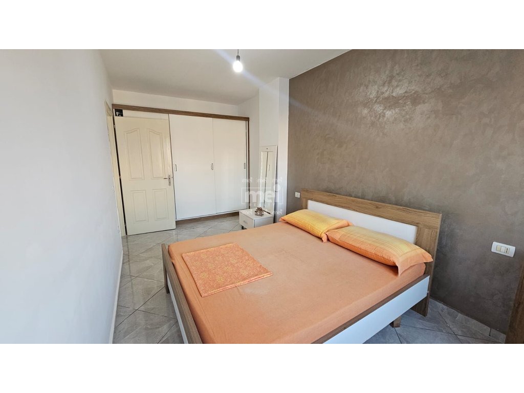 JEPET ME QIRA APARTAMENT 1+1 TEK ISH PARKU AUTOBUZAVE 4
