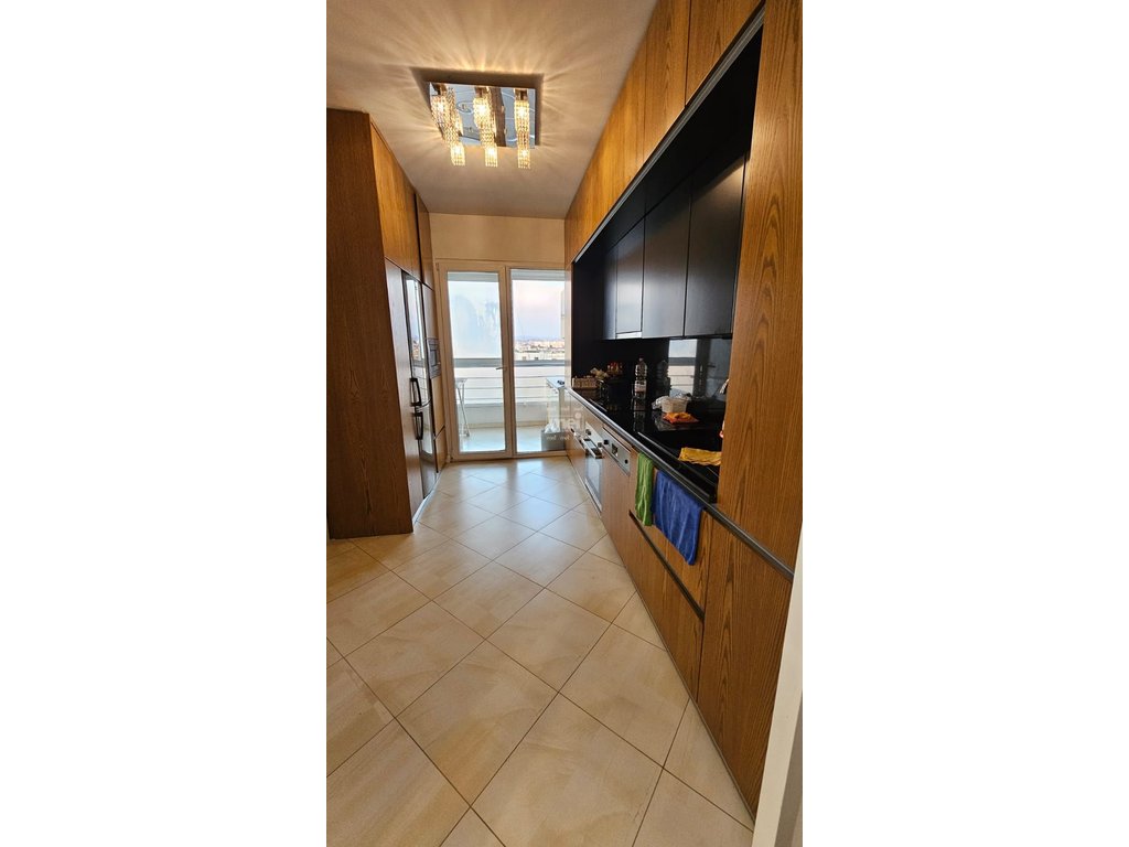 SHITET APARTAMENT 2+1+2 TEK PALLATI I SPORTIT! 3