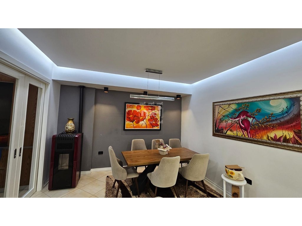 SHITET APARTAMENT 2+1+2 TEK PALLATI I SPORTIT! 1