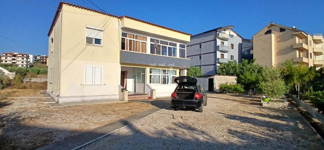 SHITET VILE DYKATESHE NE ARAPAJ