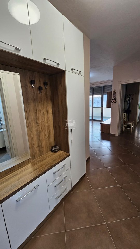JEPET ME QIRA APARTAMENT 2+1 TEK ISH URT-ja!