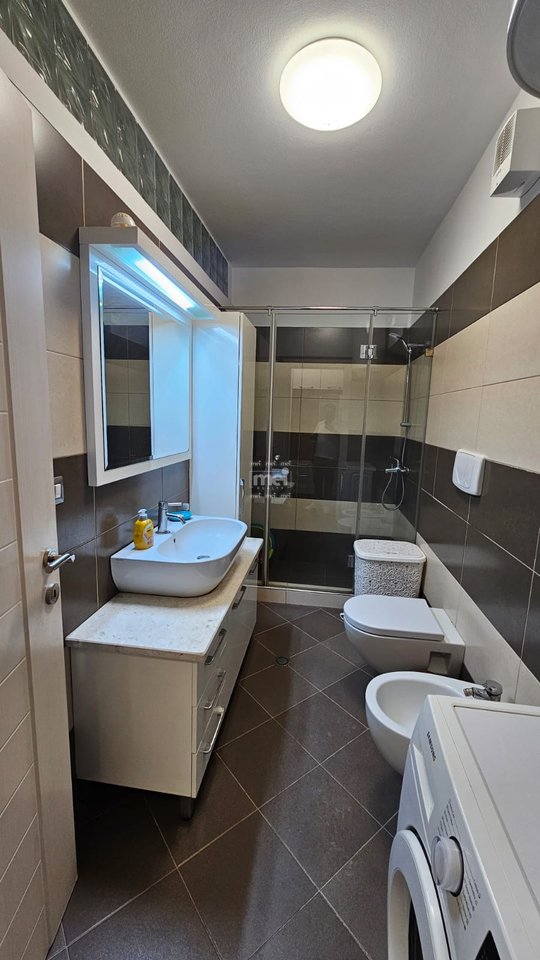 JEPET ME QIRA APARTAMENT 2+1 TEK ISH URT-ja!