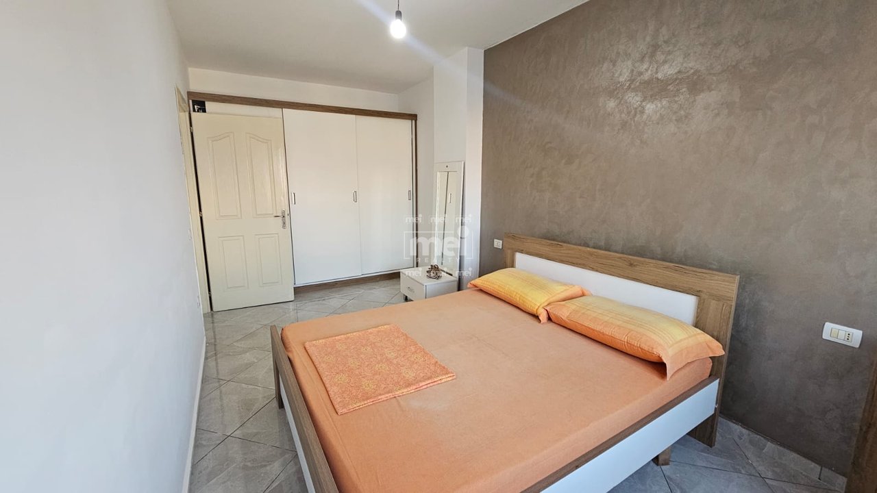 JEPET ME QIRA APARTAMENT 1+1 TEK ISH PARKU AUTOBUZAVE