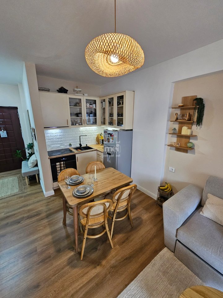 SHITET APARTAMENT 1+1 NE SHKEMB KAVAJE!