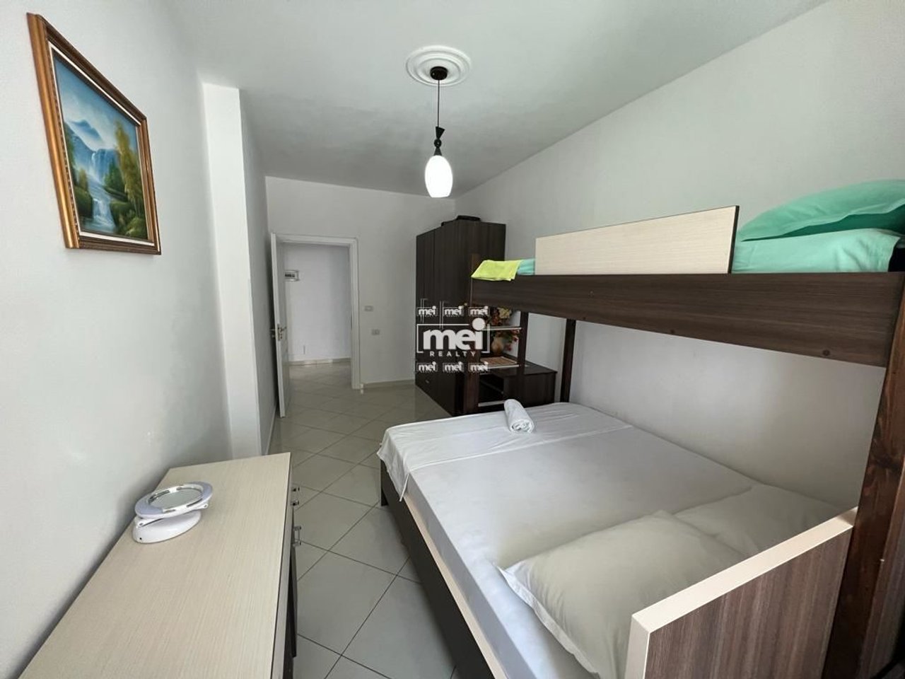 AFFITTASI APPARTAMENTO 2+1 VICINO A RROTA KUQE CON VISTA MARE