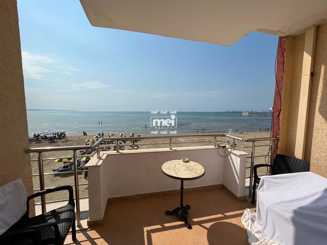AFFITTASI APPARTAMENTO 2+1 VICINO A RROTA KUQE CON VISTA MARE