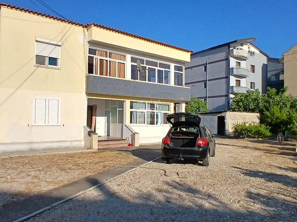 SHITET VILE DYKATESHE NE ARAPAJ