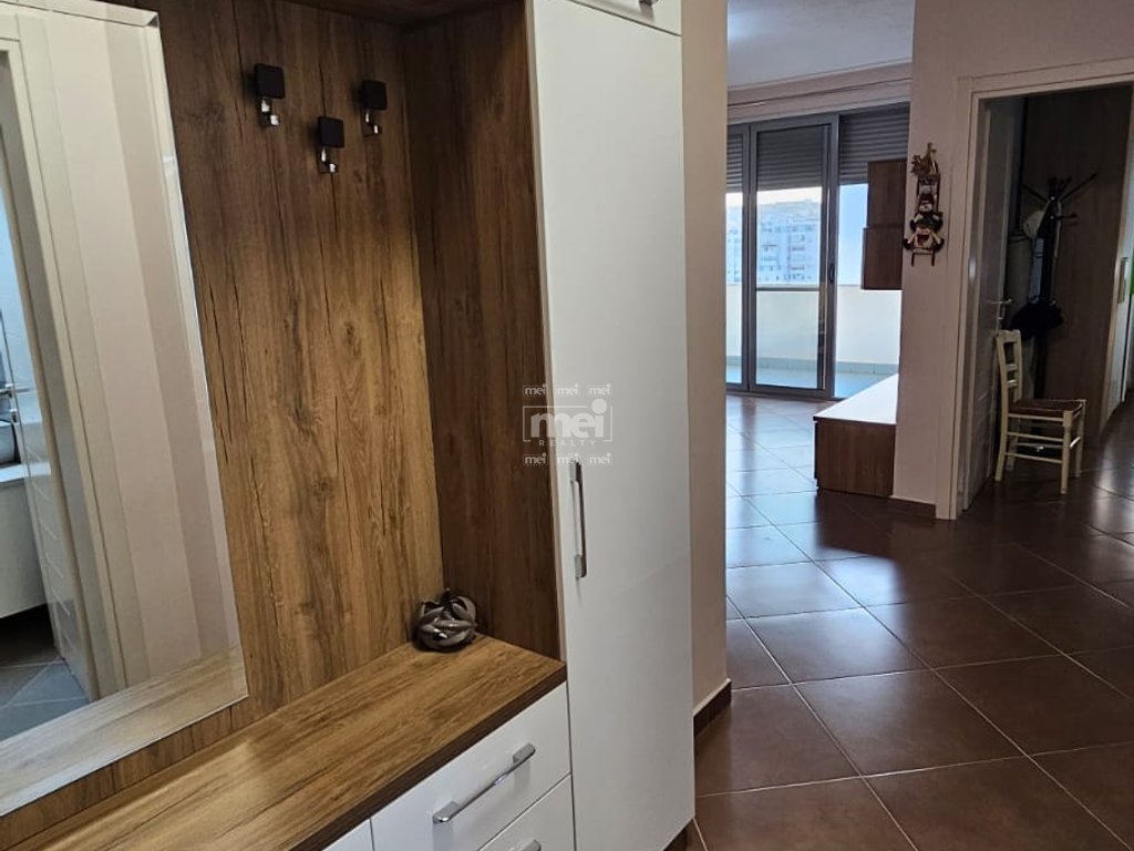 JEPET ME QIRA APARTAMENT 2+1 TEK ISH URT-ja!