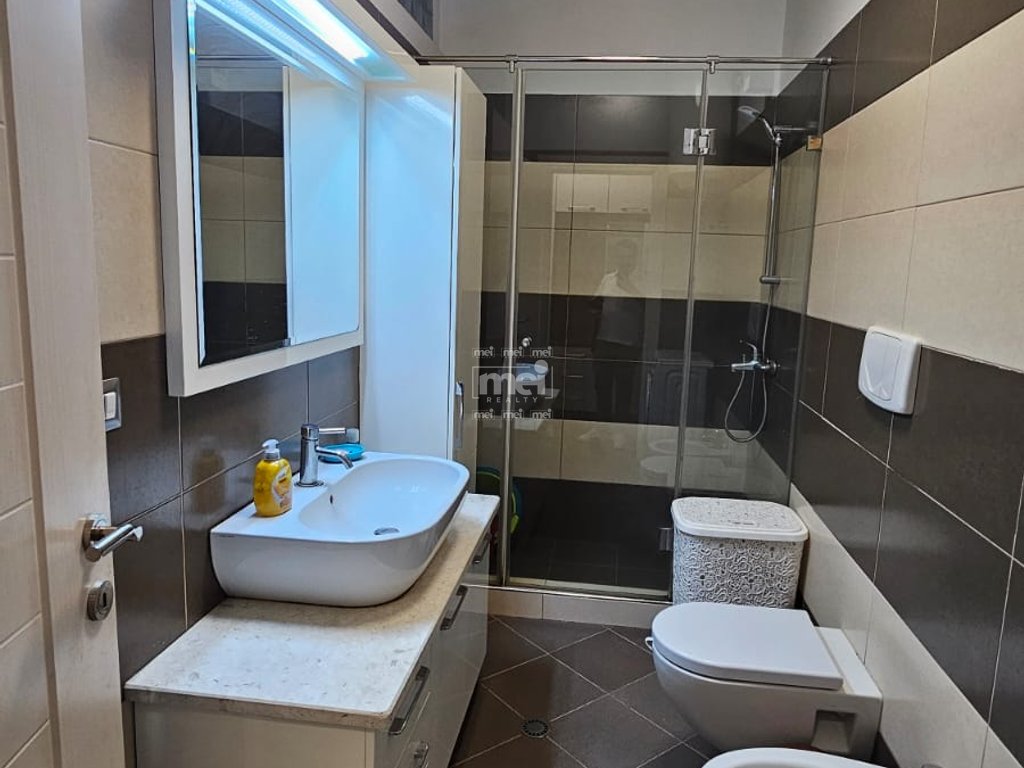 JEPET ME QIRA APARTAMENT 2+1 TEK ISH URT-ja!