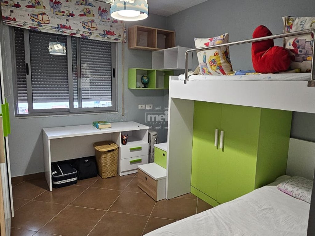 JEPET ME QIRA APARTAMENT 2+1 TEK ISH URT-ja!