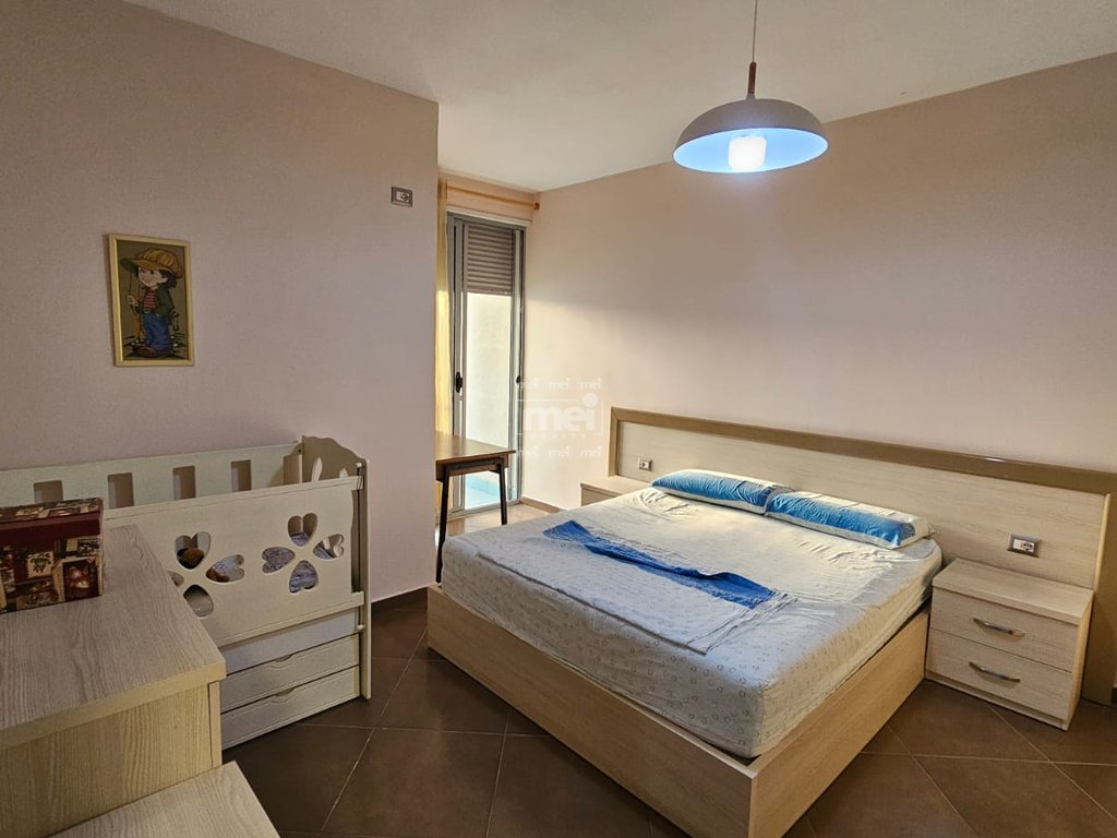 JEPET ME QIRA APARTAMENT 2+1 TEK ISH URT-ja!