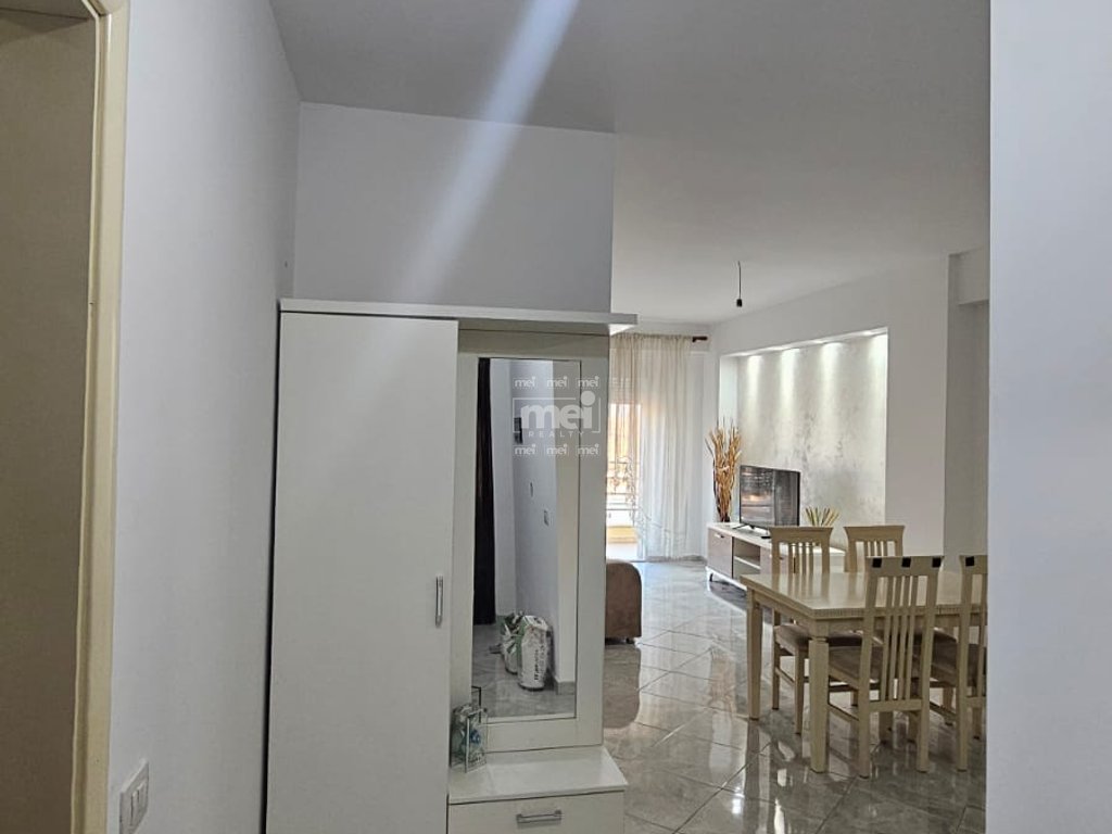 JEPET ME QIRA APARTAMENT 1+1 TEK ISH PARKU AUTOBUZAVE