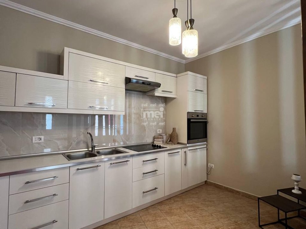 SHITET APARTAMENT 1+1 NE SHKEMB KAVAJE ME PAMJE DETI!