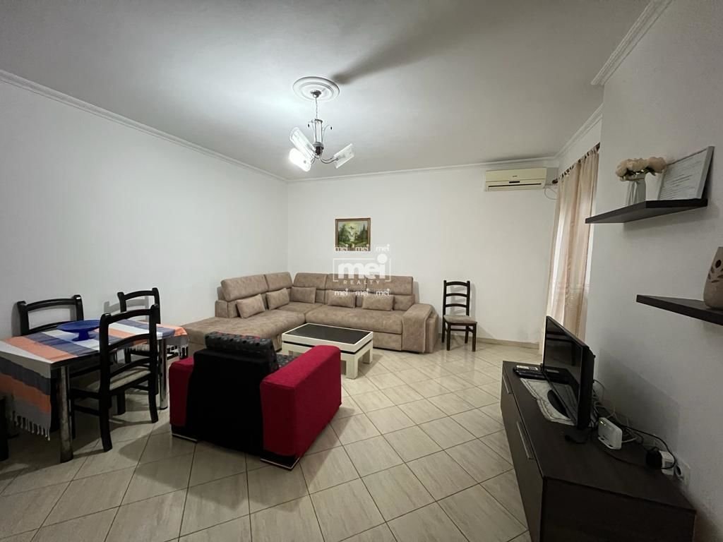JEPET ME QIRA APARTAMENT 1+1 TEK RROTA KUQE ME PAMJE NGA DETI