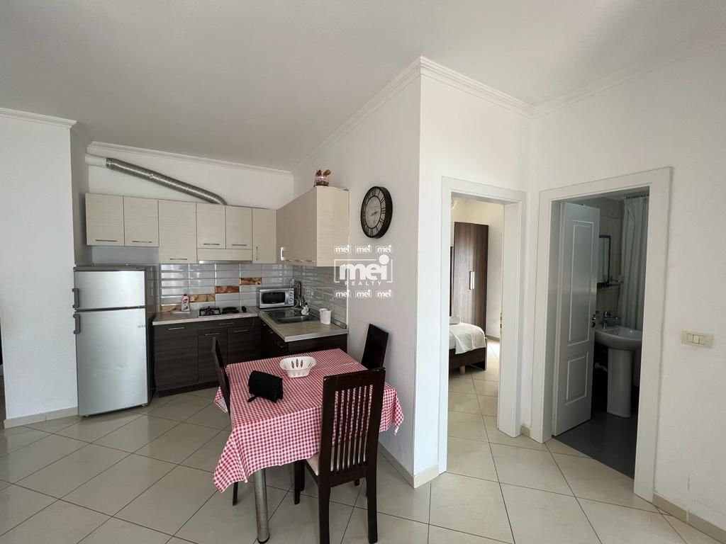 JEPET ME QIRA APARTAMENT 2+1 TEK RROTA KUQE ME PAMJE NGA DETI