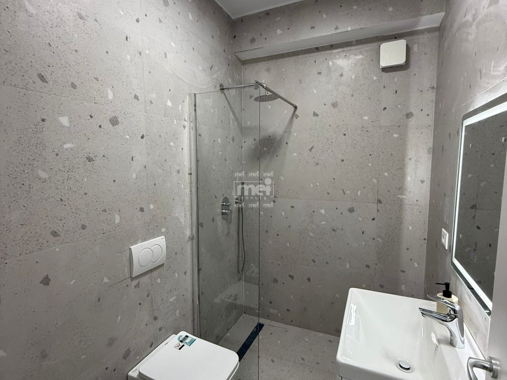 SHITET APARTAMENT 1+1 NE SHKEMB KAVAJE !