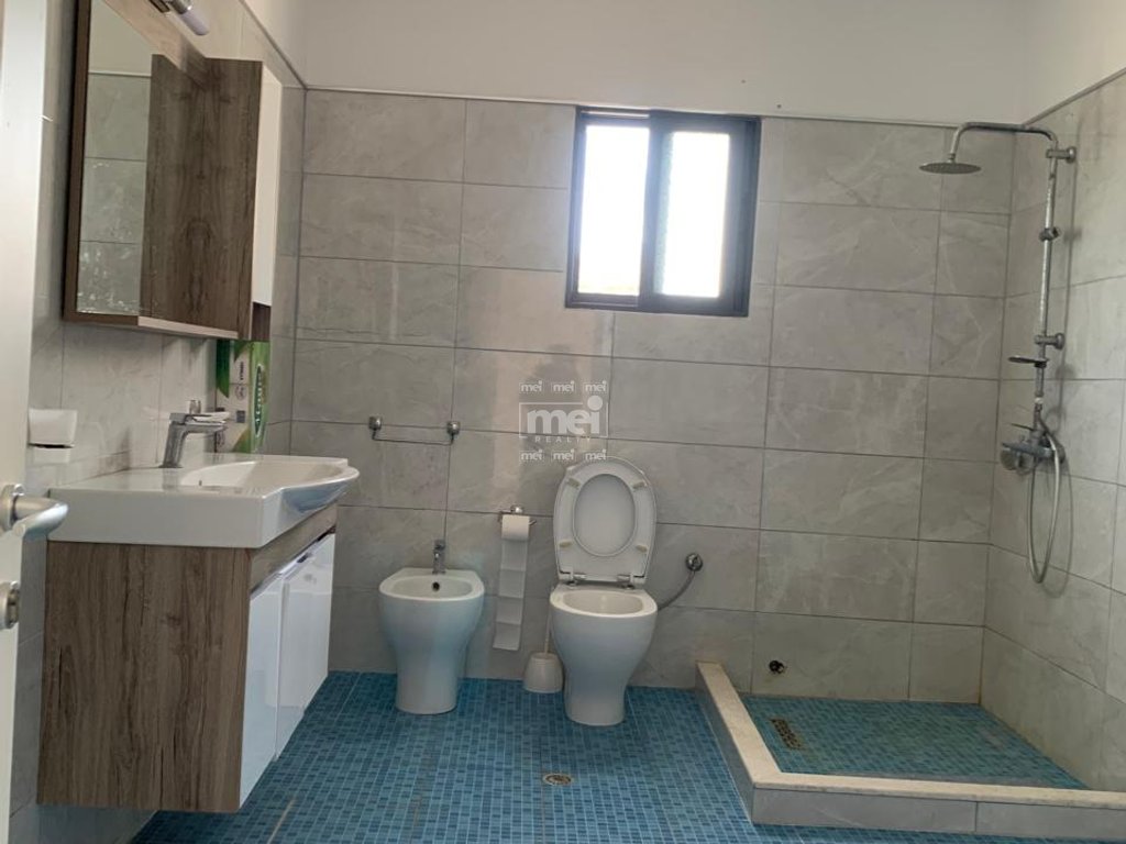 JEPET ME QIRA SHTEPI PRIVATE NE PLAZH !