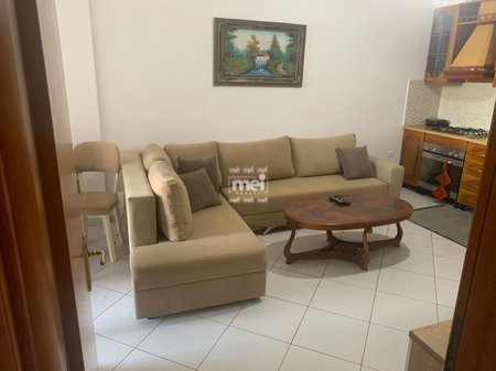 JEPET ME QIRA APARTAMENT 1+1, NE VIJE TE PARE PLAZH!