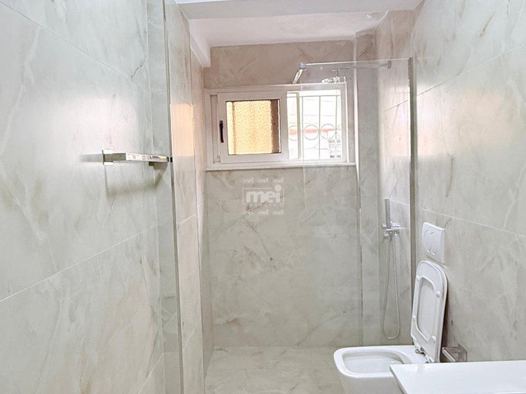 JEPET ME QIRA APARTMENT PER AMBIENT BIZNESI NE QENDER!