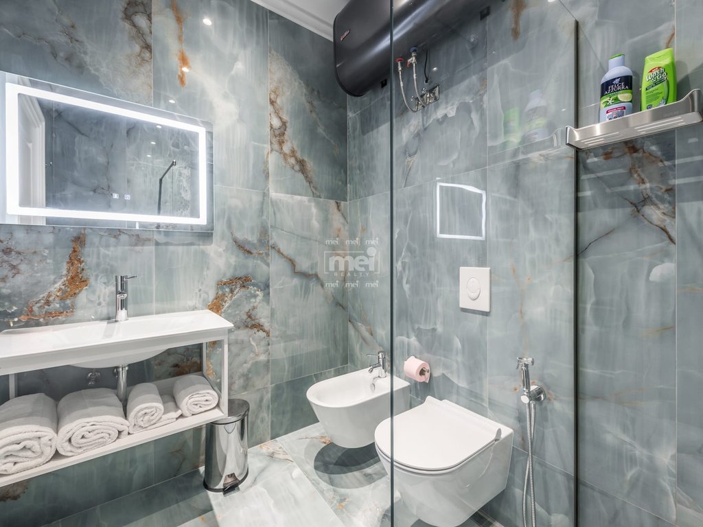 JEPET ME QIRA APARTAMENT 1+1 NE QENDER TE QYTETIT!