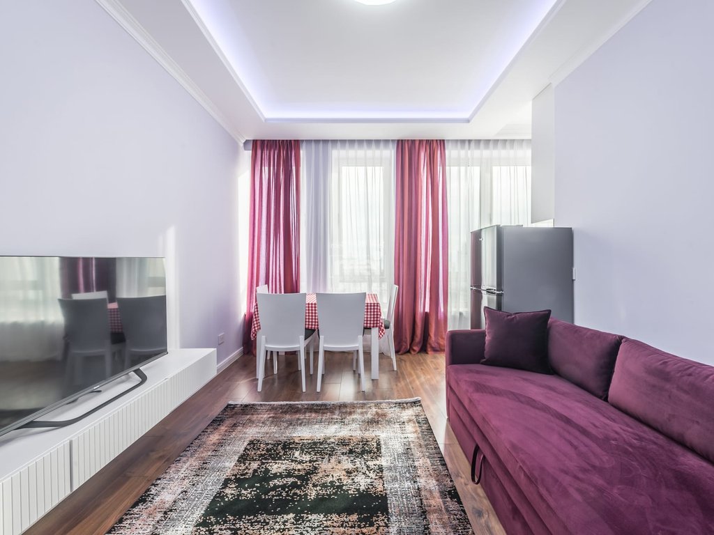 JEPET ME QIRA APARTAMENT 1+1 NE QENDER TE QYTETIT!