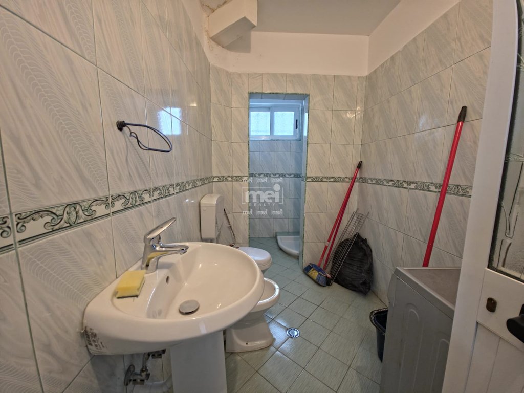 JEPET ME QIRA APARTAMENT 2+1 PRANE KOPSHTIT SOROS!