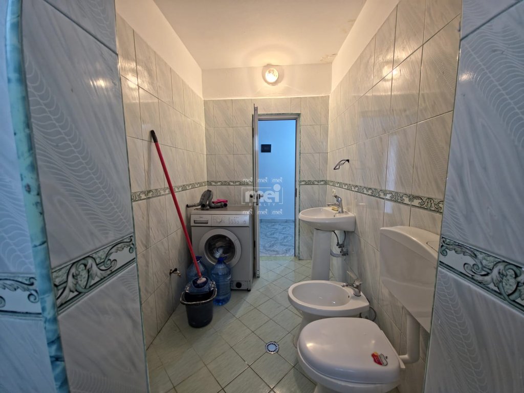 JEPET ME QIRA APARTAMENT 2+1 PRANE KOPSHTIT SOROS!