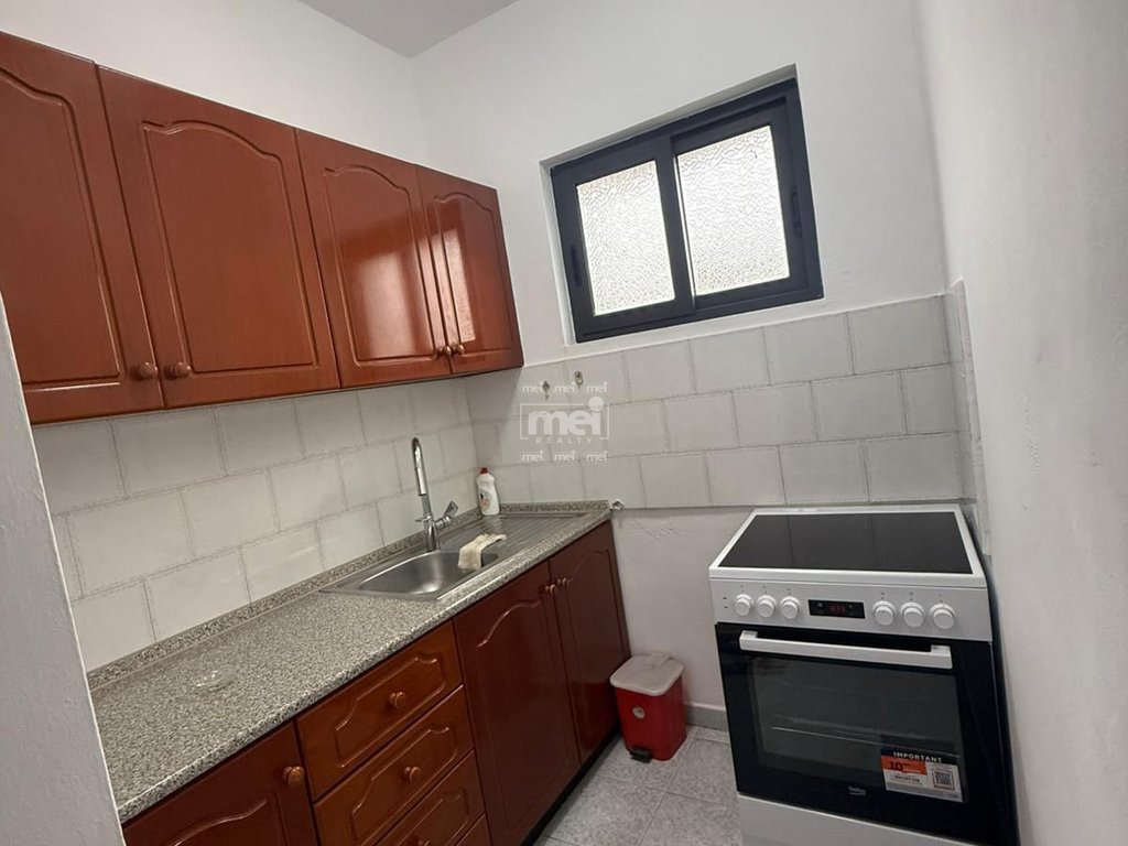 JEPET ME QIRA APARTAMENTI 1+1 PERBALL SHKOLLES KUSHTRIMI LIRISE!