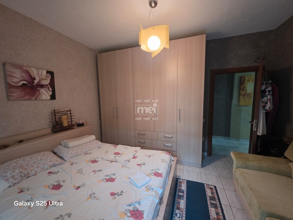 SHITET APARTAMENT 1+1 PRANE HOTEL MAJESTIC TE SHKEMBI KAVAJES!