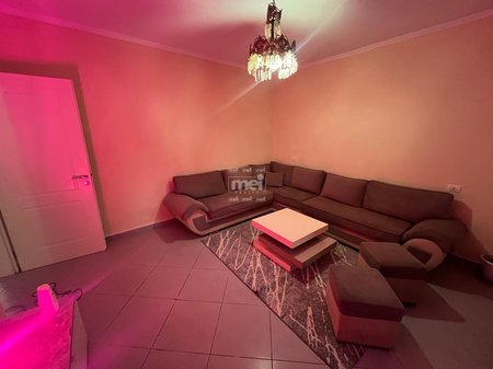 JEPET ME QIRA APARTAMENT 2+1TEK GJYKATA!