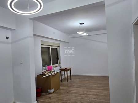 JEPET ME QIRA APARTAMENT PRANE STACIONIT TE TRENIT DURRES!
