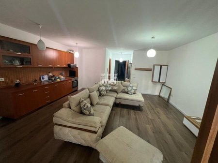 JEPET ME QIRA APARTAMENT 1+1 TEK  VOLLGA