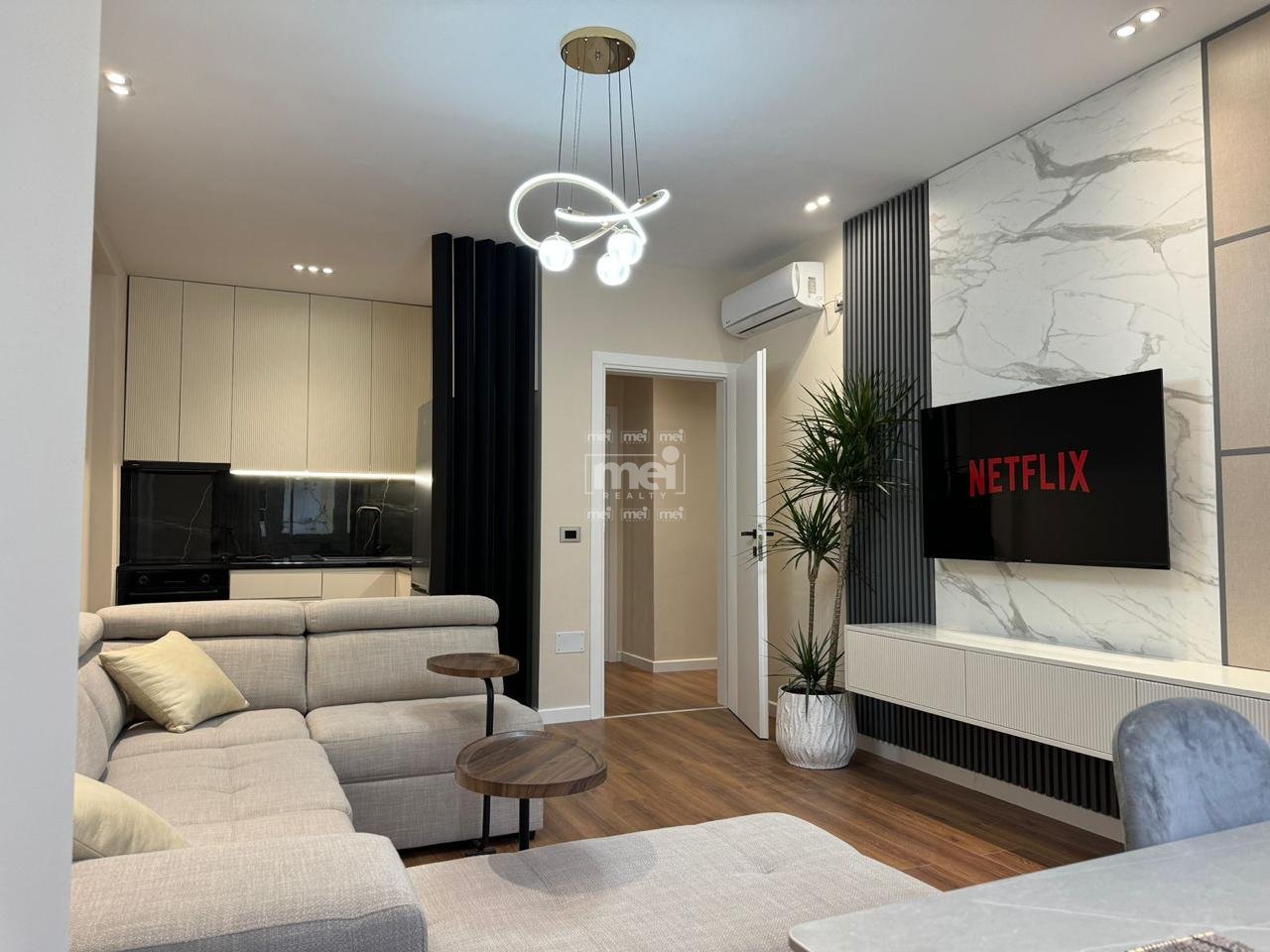 SHITET APARTAMENT 1+1 TEK KOMPLEKSI FLORIDA  ,PLAZH DURRES!