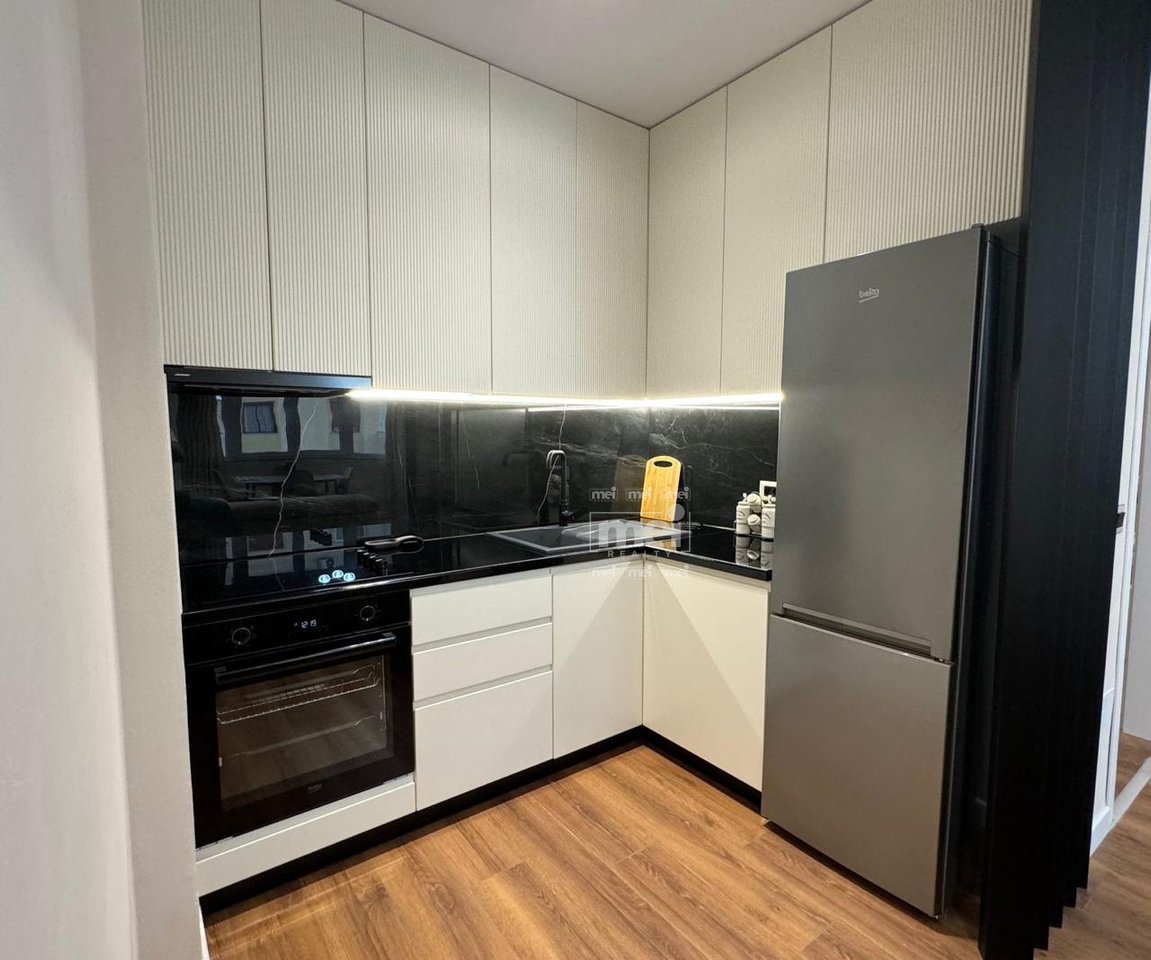 SHITET APARTAMENT 1+1 TEK KOMPLEKSI FLORIDA  ,PLAZH DURRES!