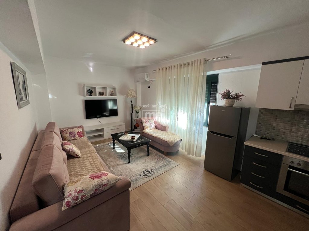 JEPET ME QIRA APARTAMENT 1+1 NE PRANE FLAGSHIP!